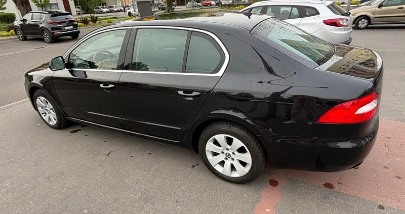 Skoda Superb cena 21500 przebieg: 364500, rok produkcji 2009 z Włocławek małe 106